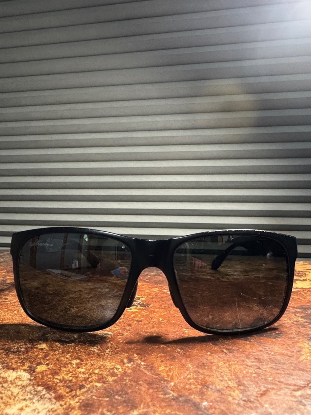 Used Maui jim red sands